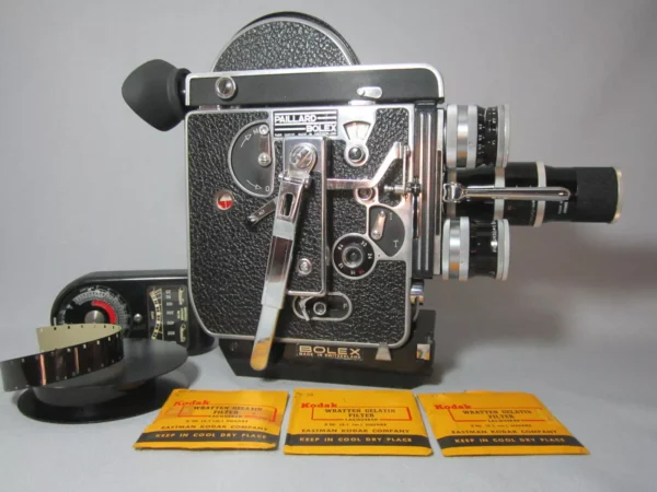 Bolex Reflex 16mm Movie Camera (No 182461) + Kern 16mm, 25mm, 75mm - Image 2