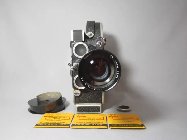 Beautiful Bolex Rex-4 16mm Movie Camera (No 249005) Package - Image 5