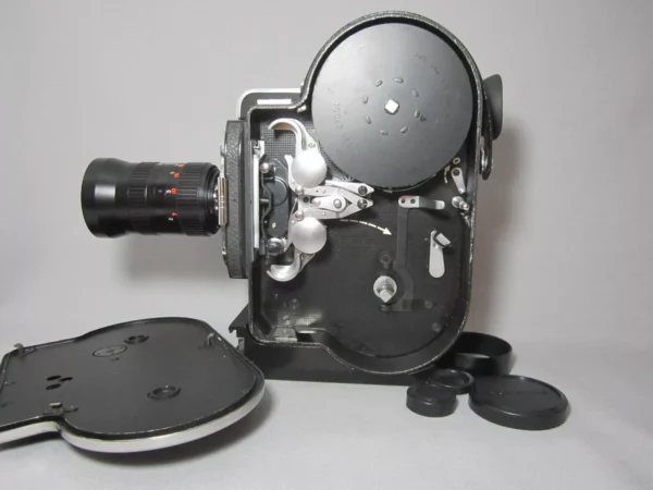 Bolex Reflex 16mm Movie Camera (No 182461) + 75mm Lens - Image 7