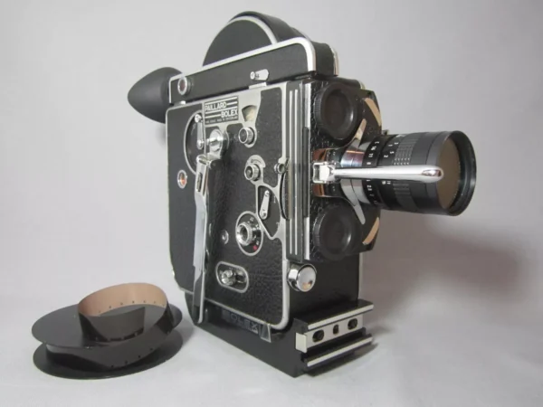 Bolex Reflex 16mm Movie Camera (No 174233) + 12.5mm C-Mount Lens - Image 2