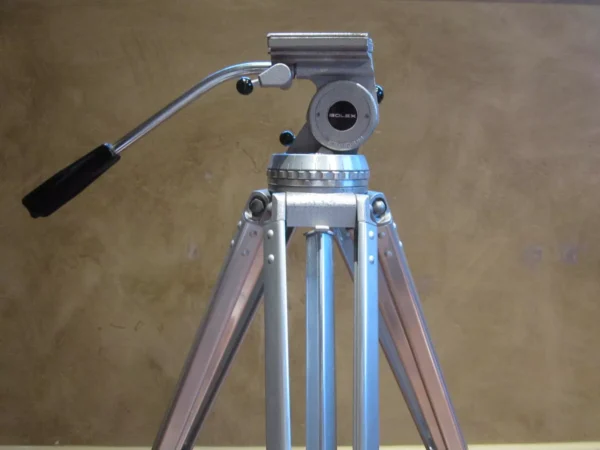 Bolex Aluminum Tripod + Quick-Release Disk for 16mm Movie Cameras - Image 3