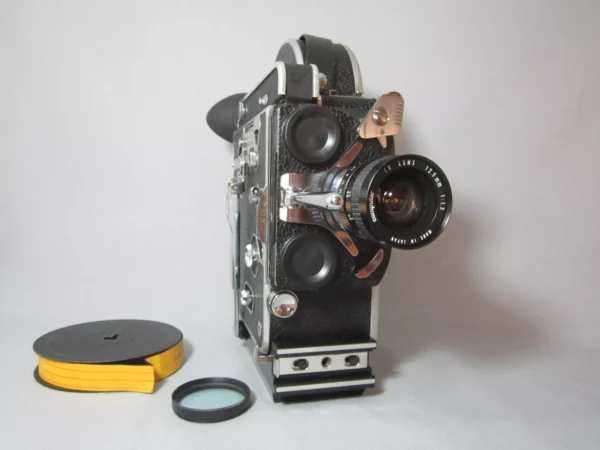 Bolex Reflex 16mm Movie Camera (No 186615) + 12.5mm C-Mount Lens (Copy) - Image 4