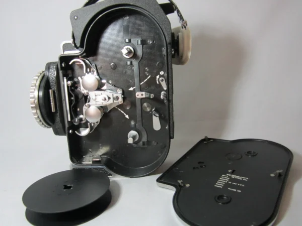 NOS Super-16 Bolex H16 Rex-5 16mm Movie Camera (No 231640) - Image 10