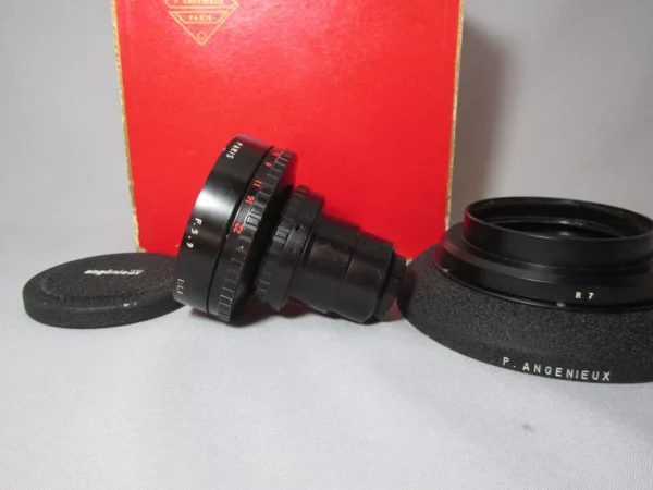 Angenieux R7 1.8 / 5.9mm Wide Angle C-Mount Lens - Image 9