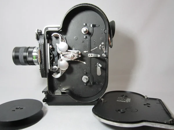 Bolex H16 Reflex 16mm Movie Camera (No 191298) Package - Image 9
