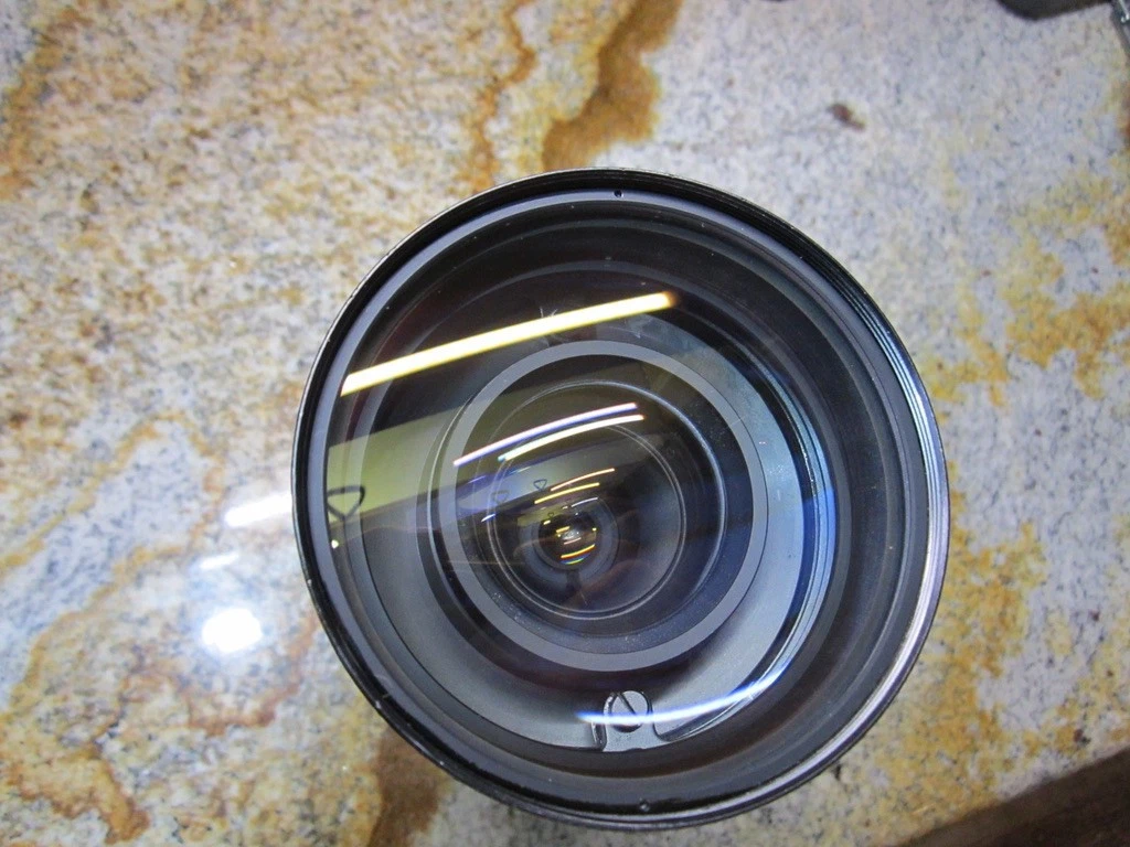 HUGE! Super-16 Tamron 1.9 / 14-140mm C-Mount Zoom Lens - Image 7