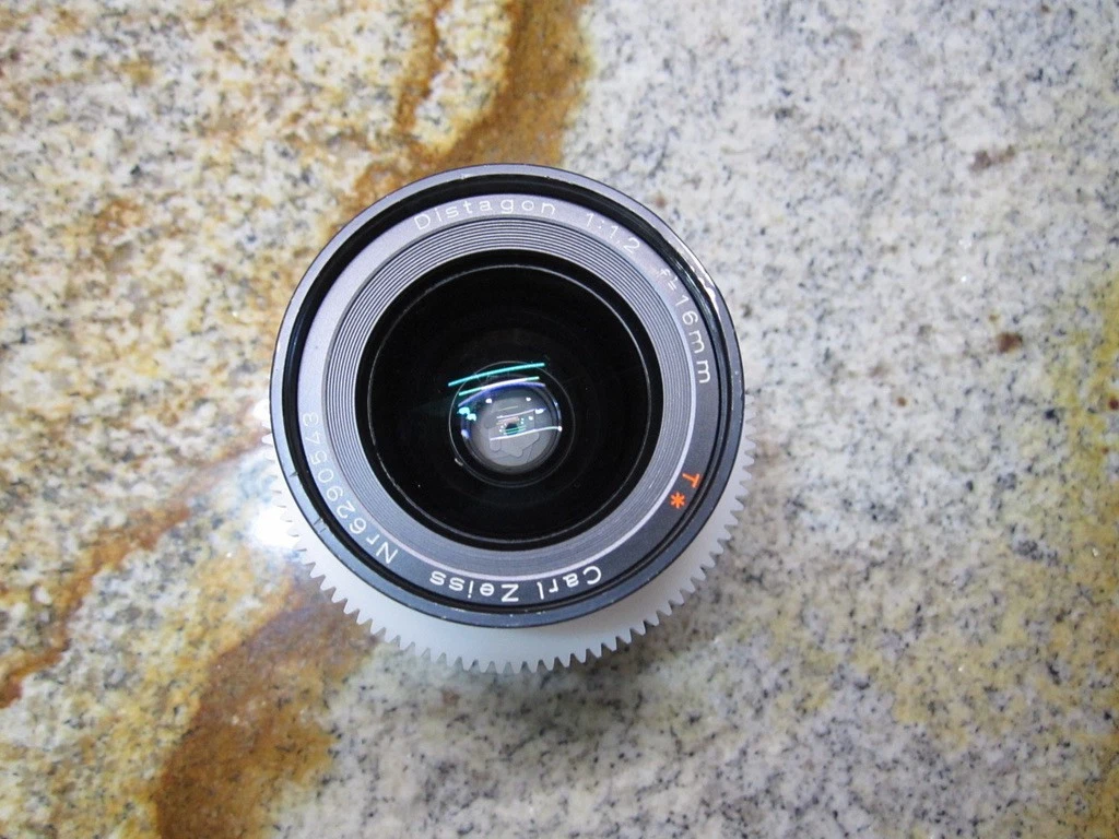 Super-16 Zeiss Distagon Superspeed 1.2 / 16mm PL-Mount Lenses - Image 11