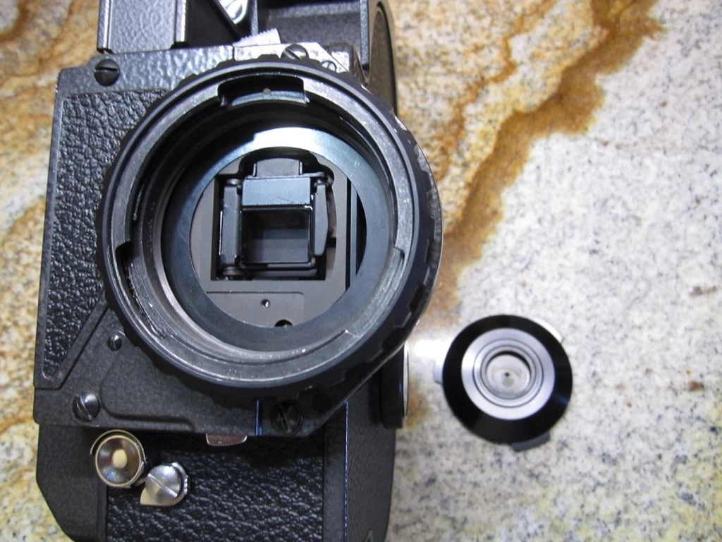 Bolex EL 16mm Movie Camera (No 310091) with B-Mount C-Mount Adapter - Image 15