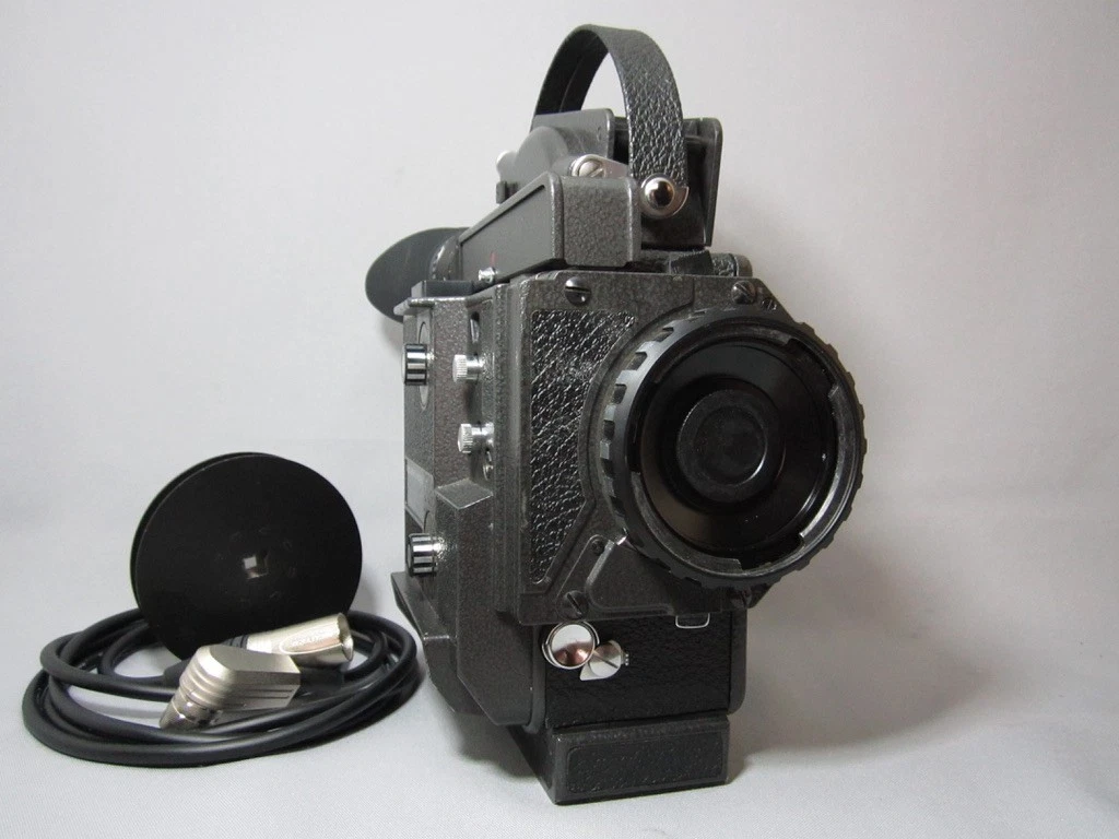 Bolex EL 16mm Movie Camera (No 310091) with B-Mount C-Mount Adapter - Image 6